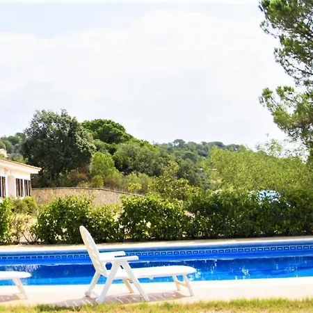 Caules Sleeps 8 Pool Wifi